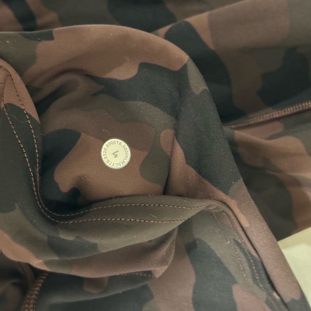 Wunder Train High-Rise Tight with Pockets - Picture 8 of 11